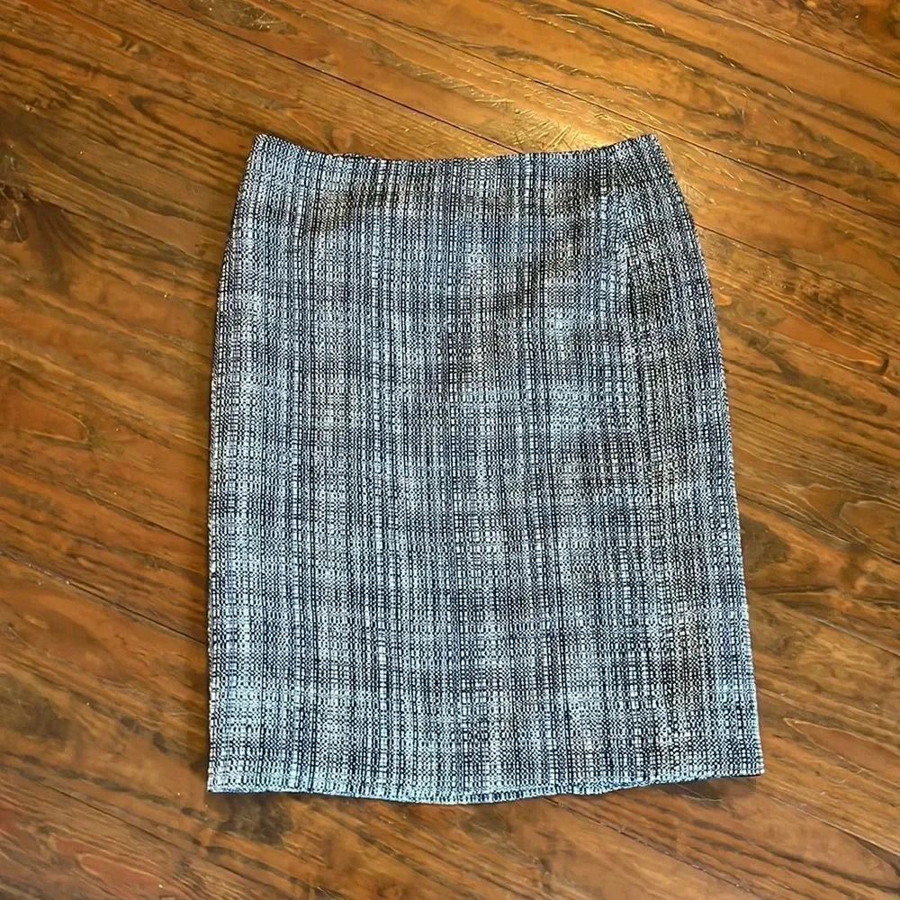 Talbots tweedish pencil skirt Size 8